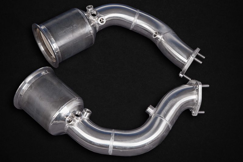 Capristo Downpipes inkl. 250 Zellen Sportkat ohne Gutachten für Audi RSQ8