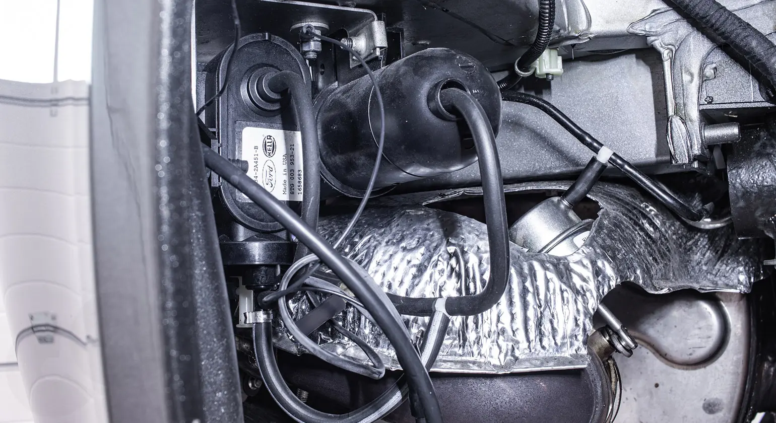 CARGRAPHIC Abgasklappensteuerung für Aston Martin DB9 Tuning