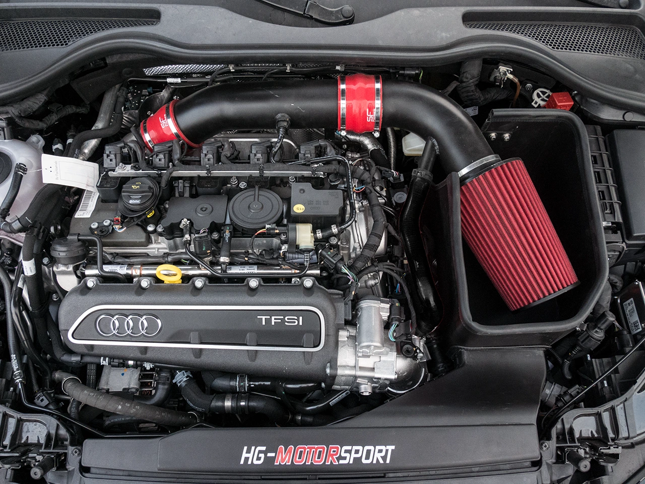SUV Ansaugrohr Audi RS3 8V/8Y TTRS 8S Tuning Foto