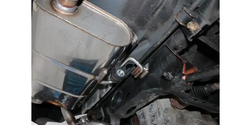 Bastuck Sportauspuff Dacia Logan 1x90mm gerade Foto