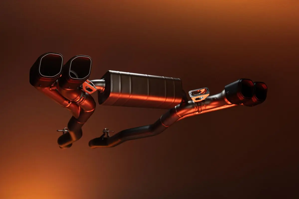 Akrapovic Evolution Line Titan Racing-Komplettanlage ab Kat BMW M5 G90 G99