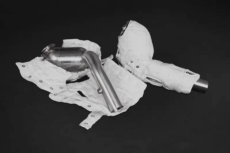 Capristo Downpipes mit 250 Zellen Sport Katalysatoren mit Hitzeschutz für Ferrari Portofino