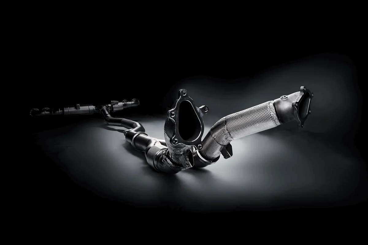 Akrapovic Evolution Race Line für Nissan GT-R R35 Foto