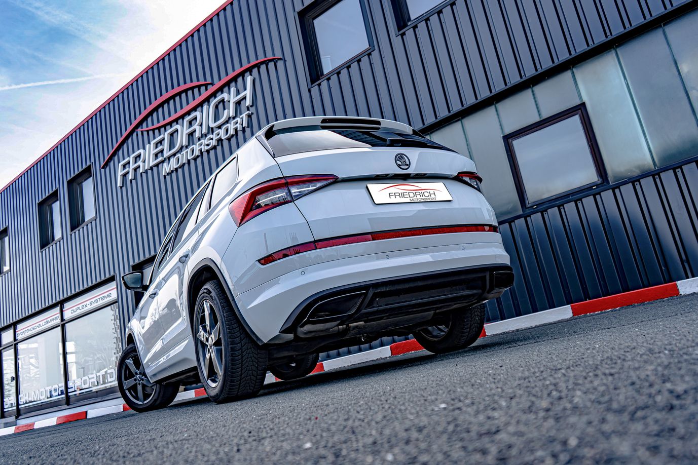 Friedrich Motorsport 76mm Duplex-Sportendschalldämpfer Skoda Kodiaq NS Allrad 