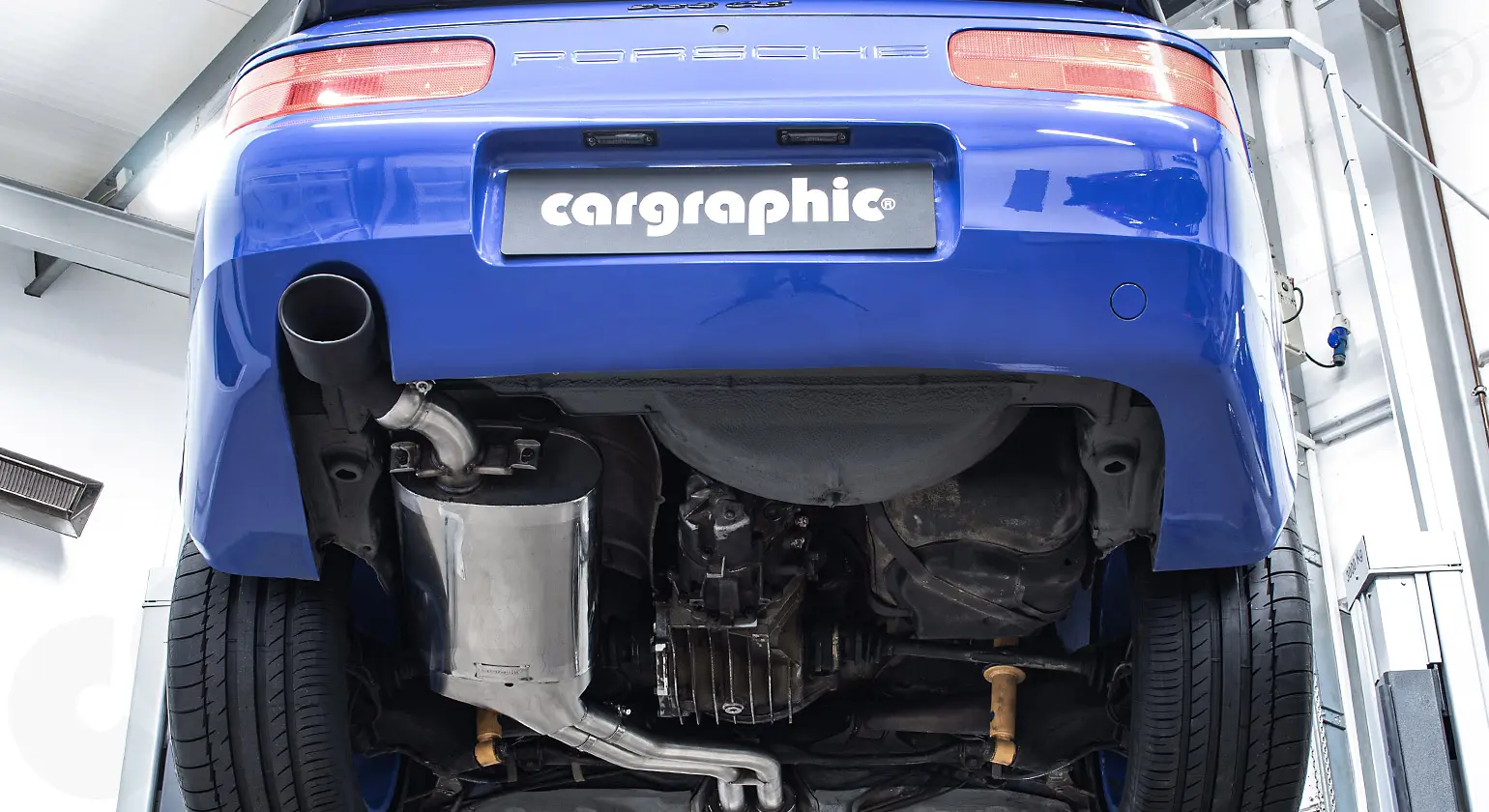 CARGRAPHIC N-GT Endrohr Schwarz für Porsche 968 Bild