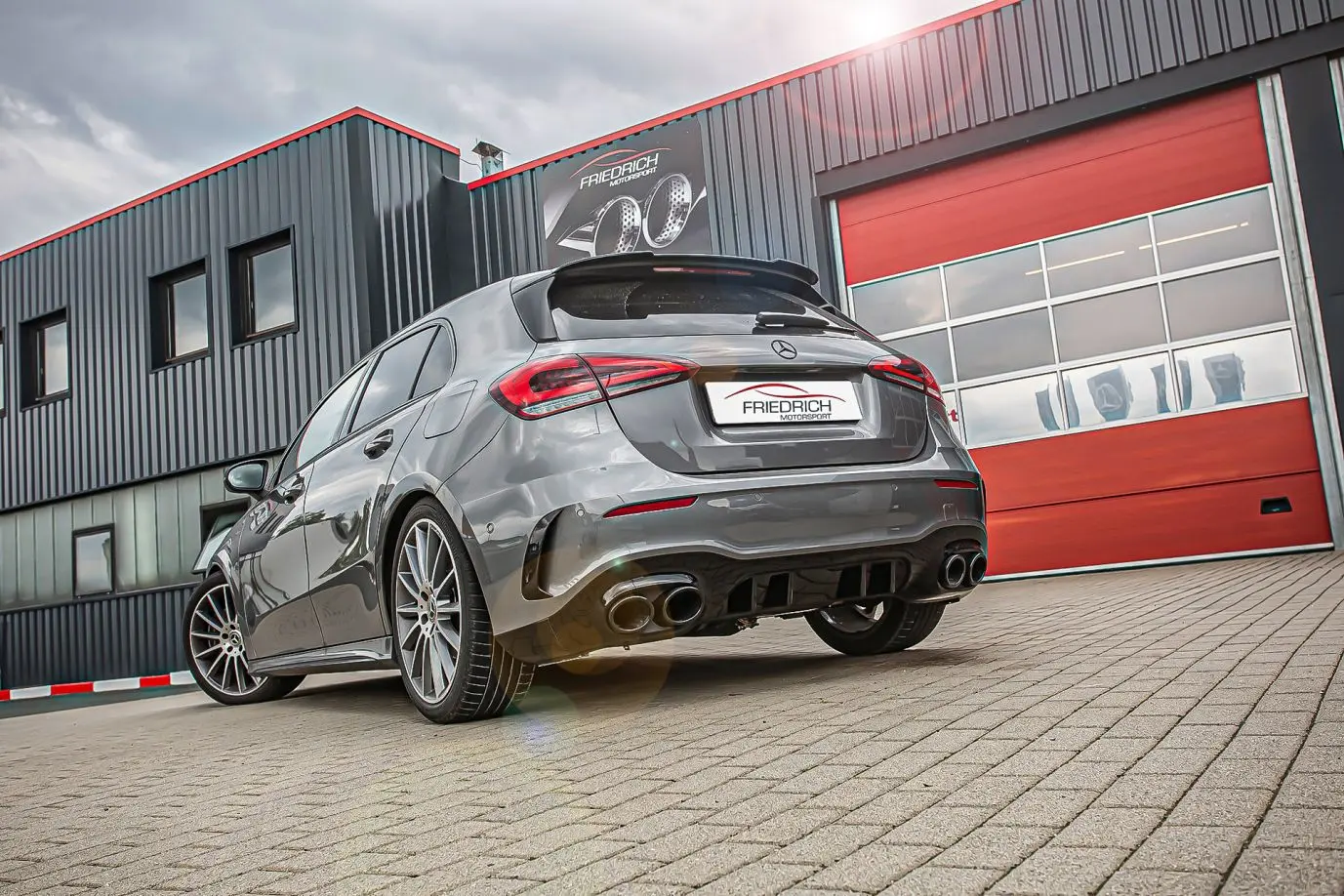 Friedrich Motorsport Duplex-Anlage für Mercedes W177 