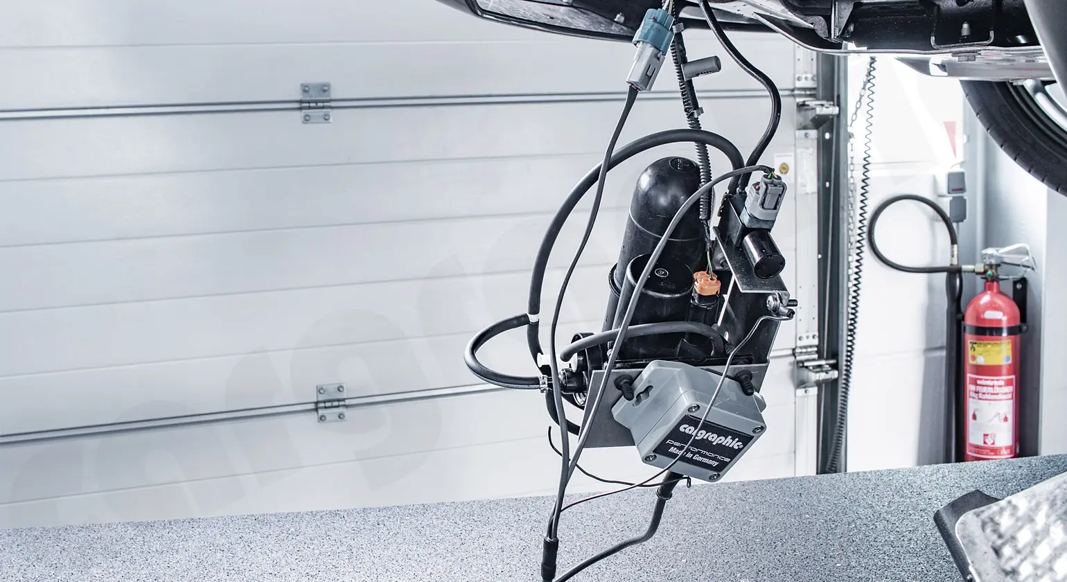 CARGRAPHIC Abgasklappensteuerung für Aston Martin DB9 Anleitung