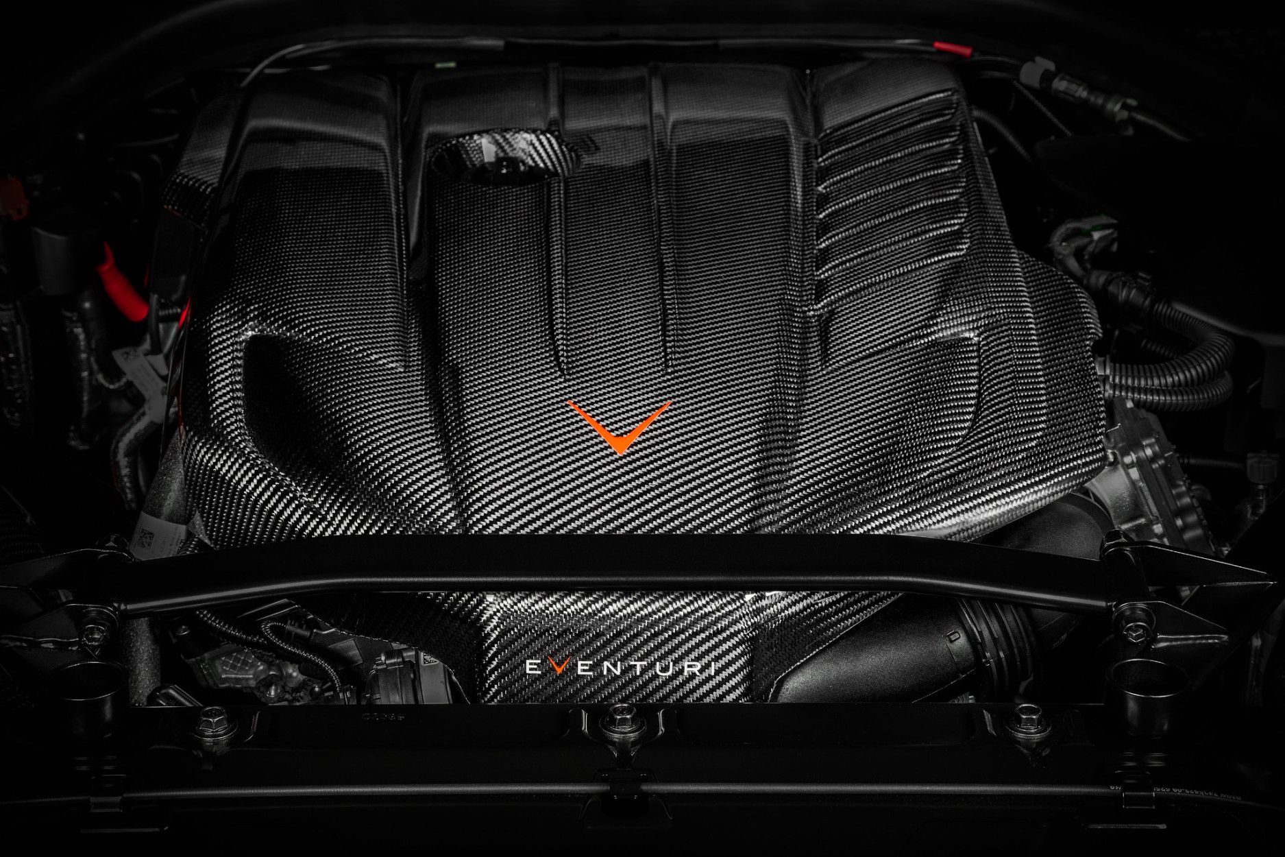 Eventuri Carbon Motorabdeckung Toyota Supra MK5 Anleitung