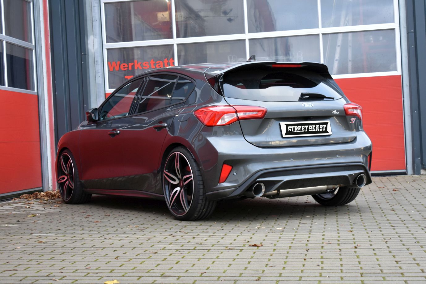 StreetBeast 76mm Duplex-Anlage für Ford Focus MK4 Foto