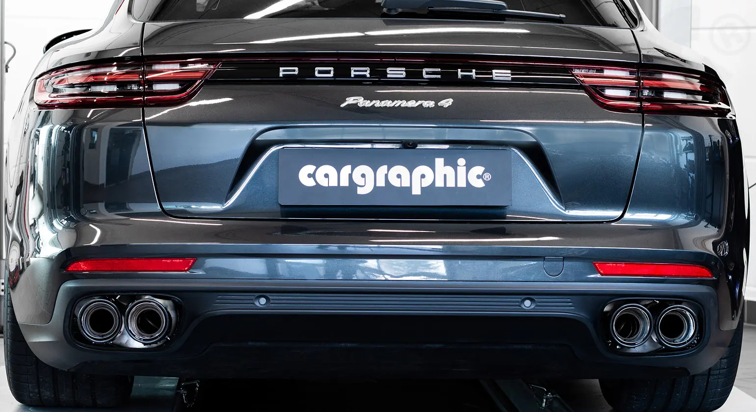 CARGRAPHIC Doppelendrohrsatz für Porsche Panamera 971 Bild
