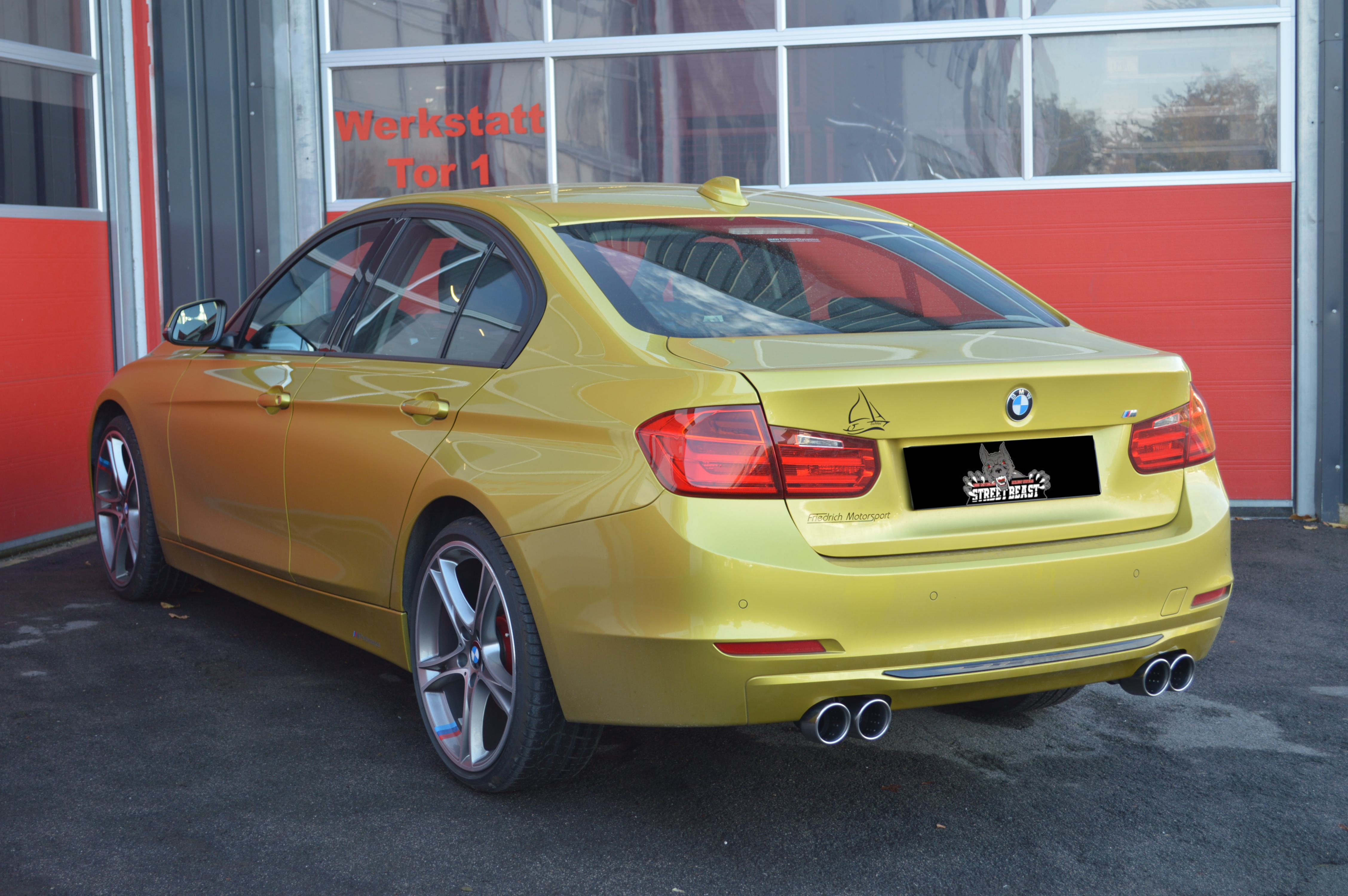 StreetBeast 76mm Duplex-Endschalldämpfer Tuning Foto