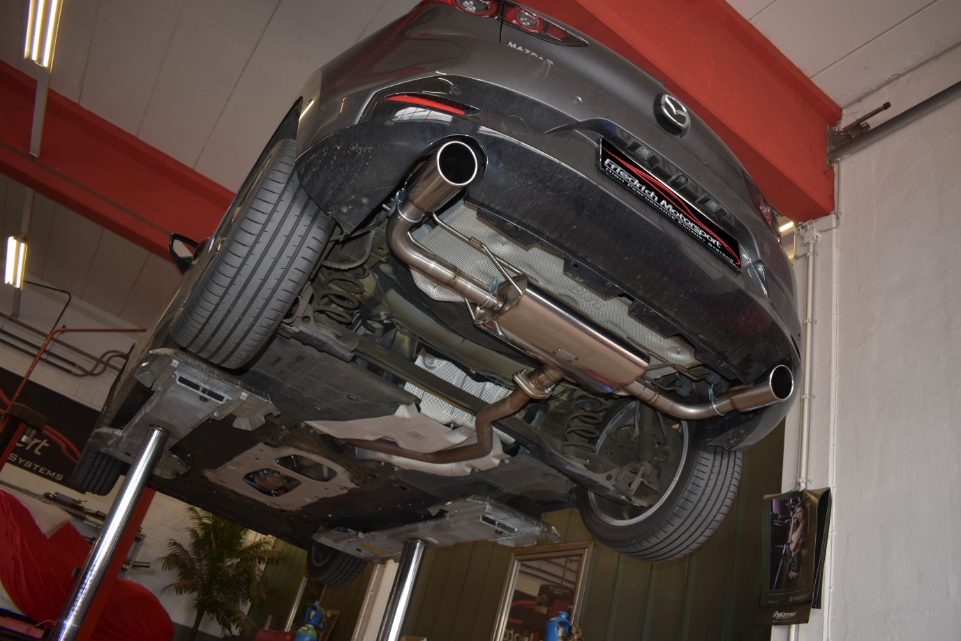 Friedrich Motorsport Duplex-Auspuff Mazda 3 BP Bild