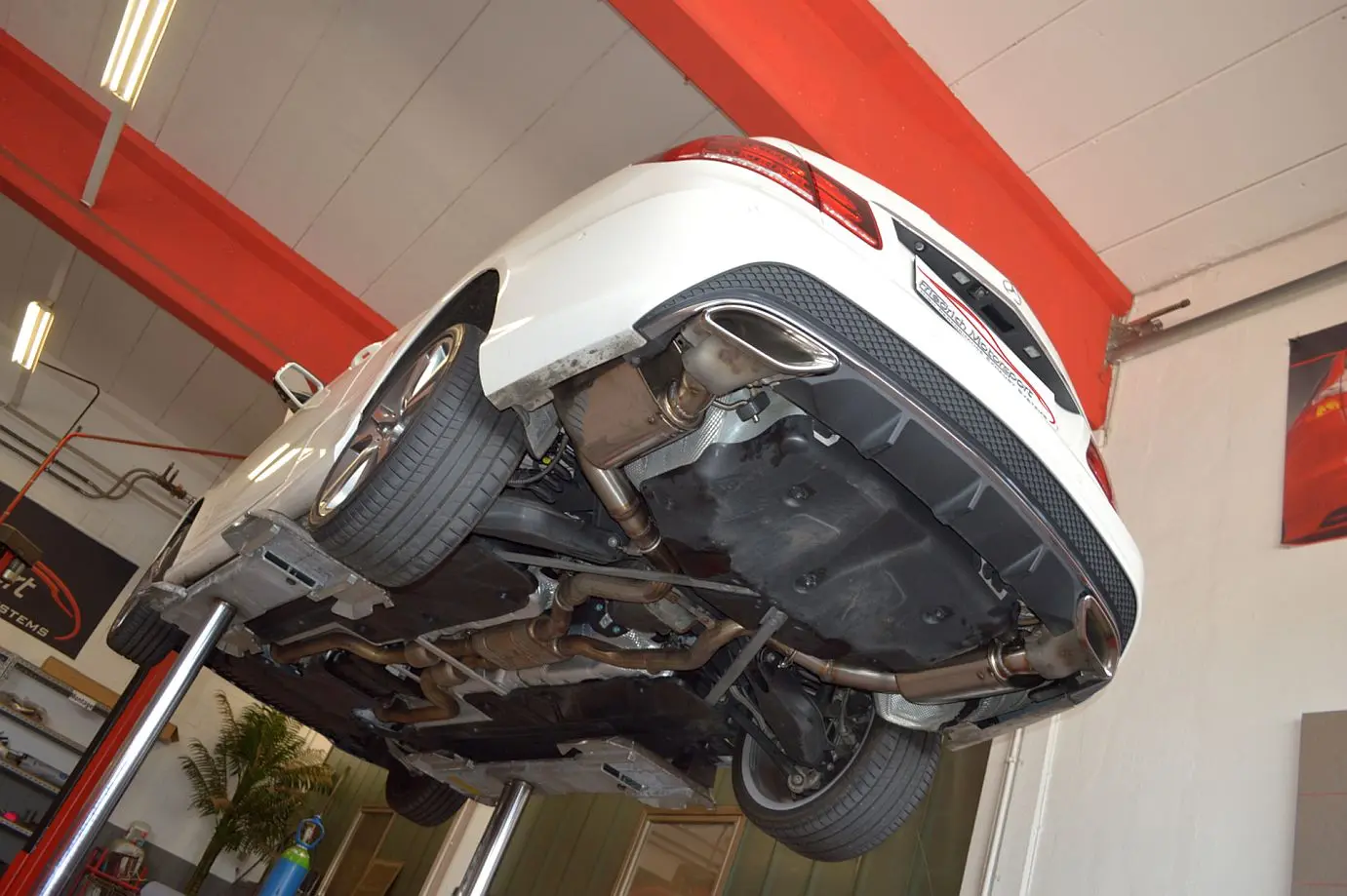 Friedrich Motorsport Duplex-Sportauspuff E-Klasse 