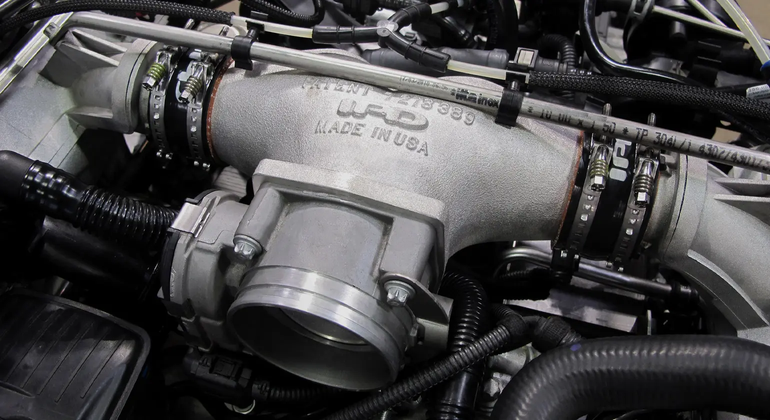 CARGRAPHIC IPD Intake Plenum für Porsche 997.2 Turbo günstig