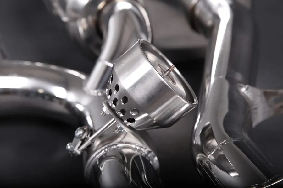 Capristo Endschalldämpfer Aston Martin Vantage Foto