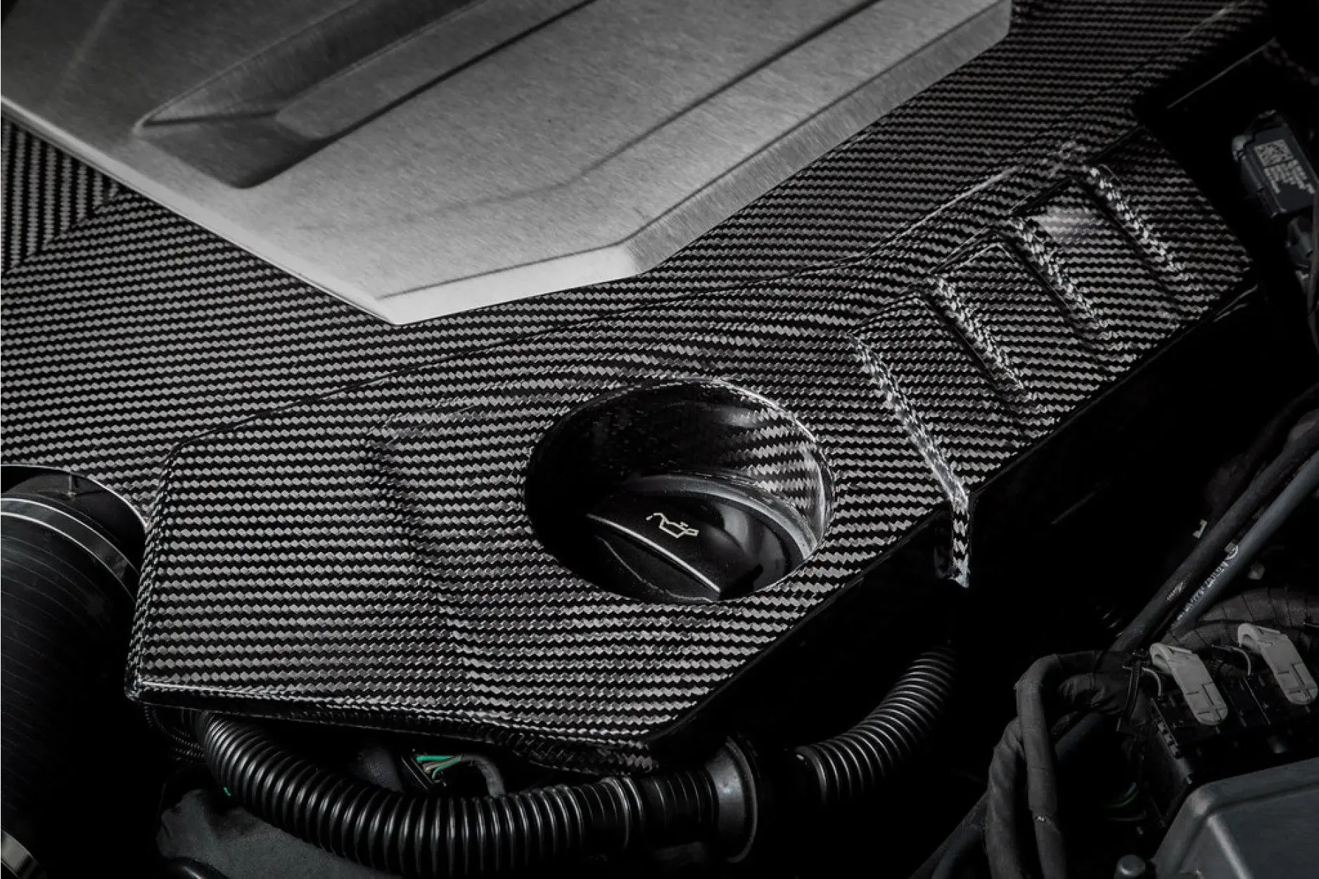 Eventuri Carbon Motorabdeckung Audi C8 RS6 RS7 Foto