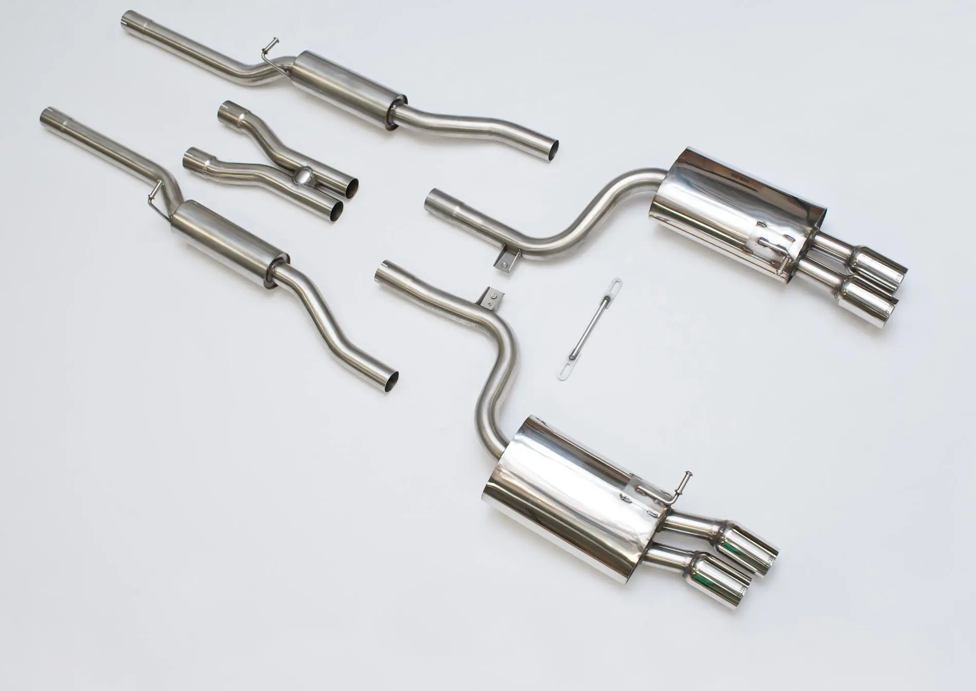 Milltek Komplettanlage (resonated) für Audi S4 B7