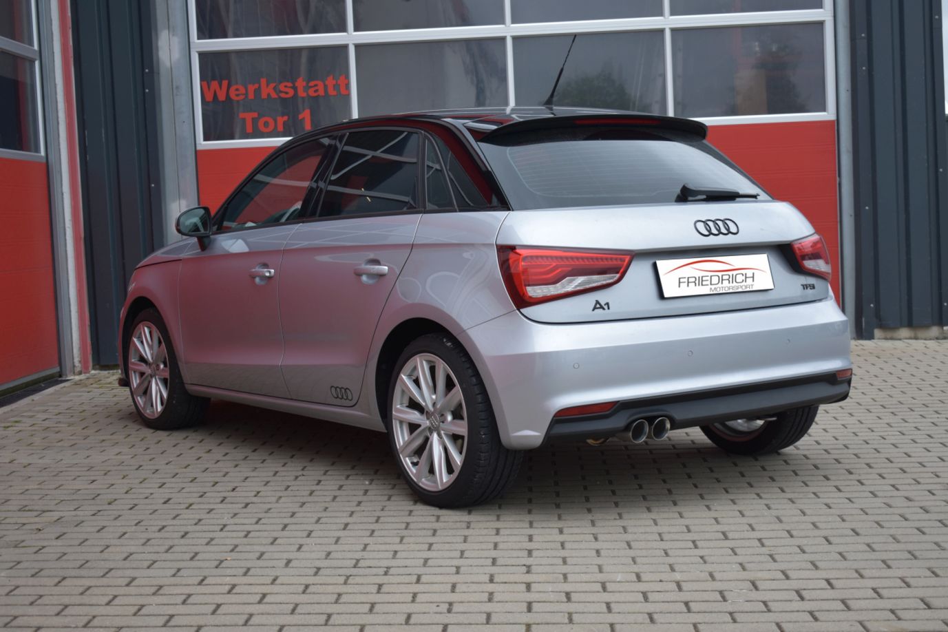  Friedrich Motorsport Endschalldämpfer Audi A1 Foto