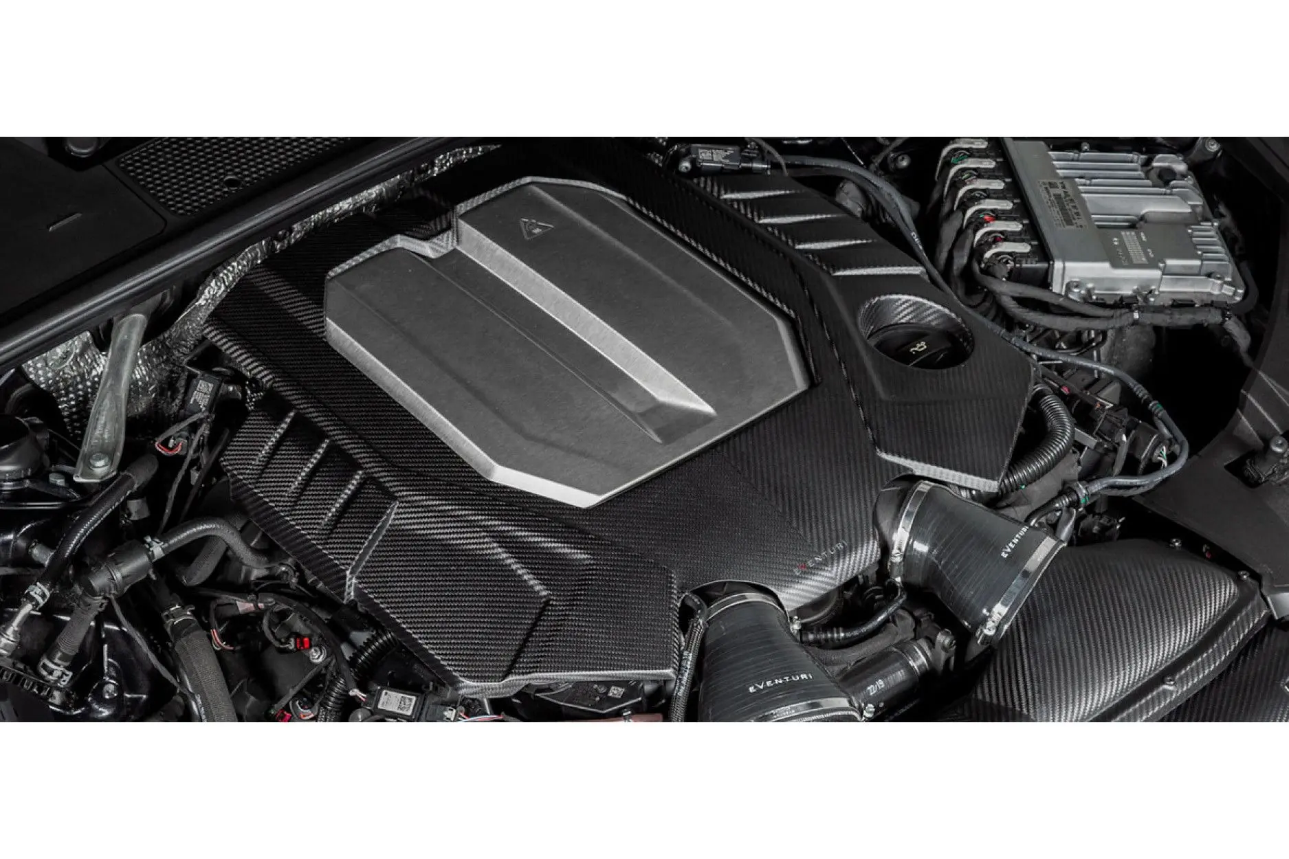 Eventuri Carbon Motorabdeckung Audi C8 RS6 RS7 Anleitung