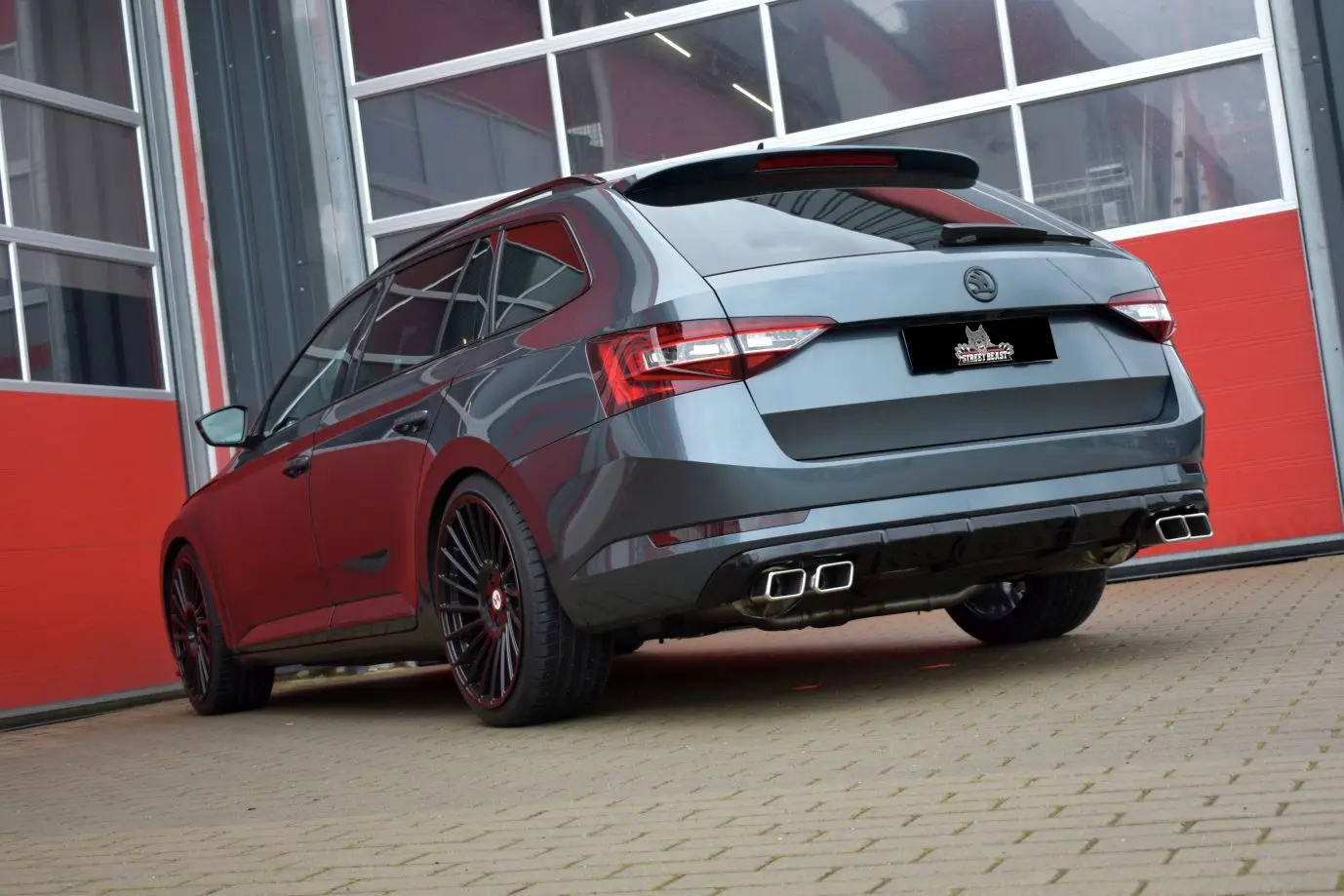 StreetBeast 76mm Duplex-Anlage für Skoda Superb 